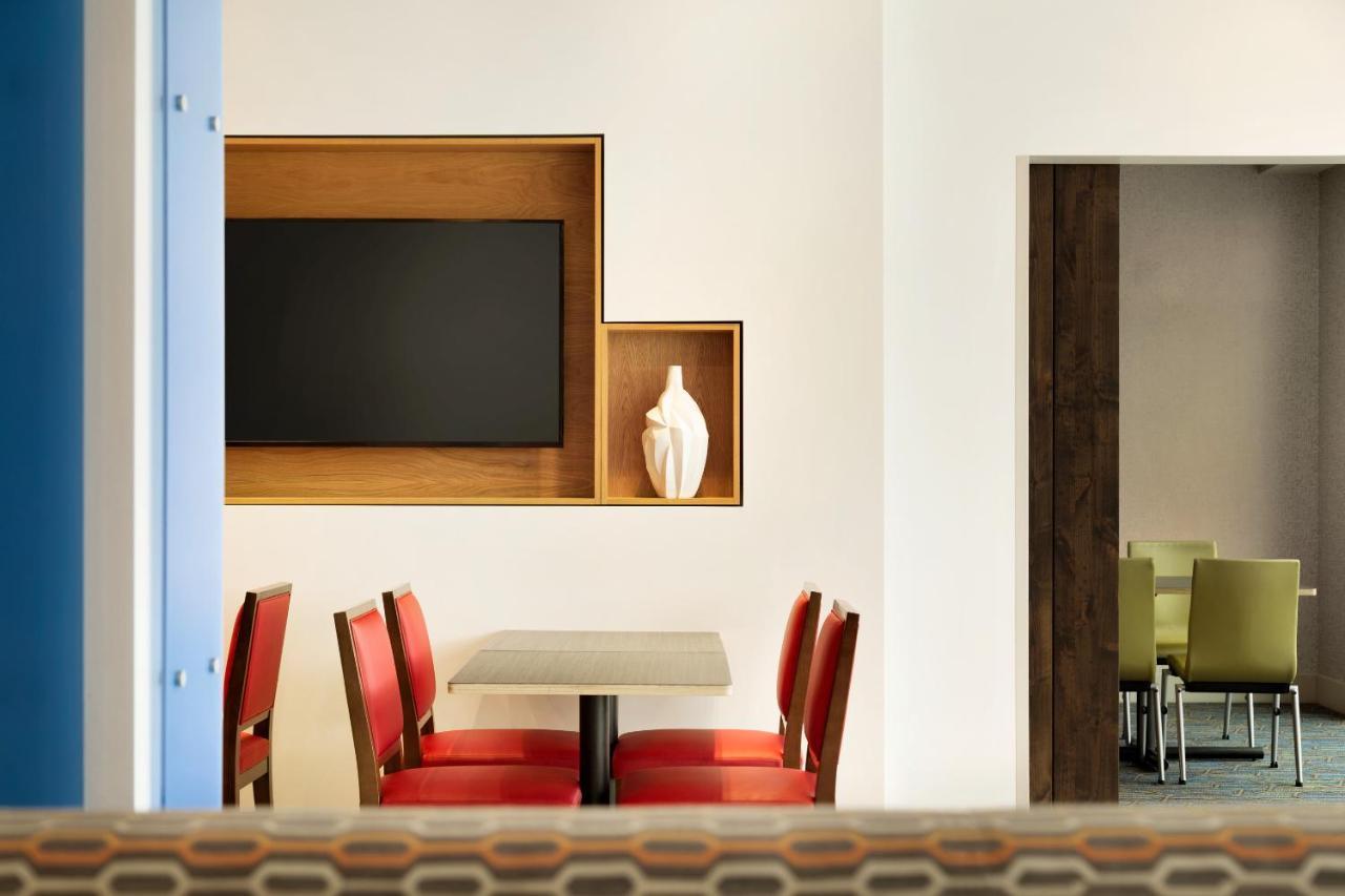 Holiday Inn Express & Suites - Grand Rapids South - Wyoming By Ihg Zewnętrze zdjęcie